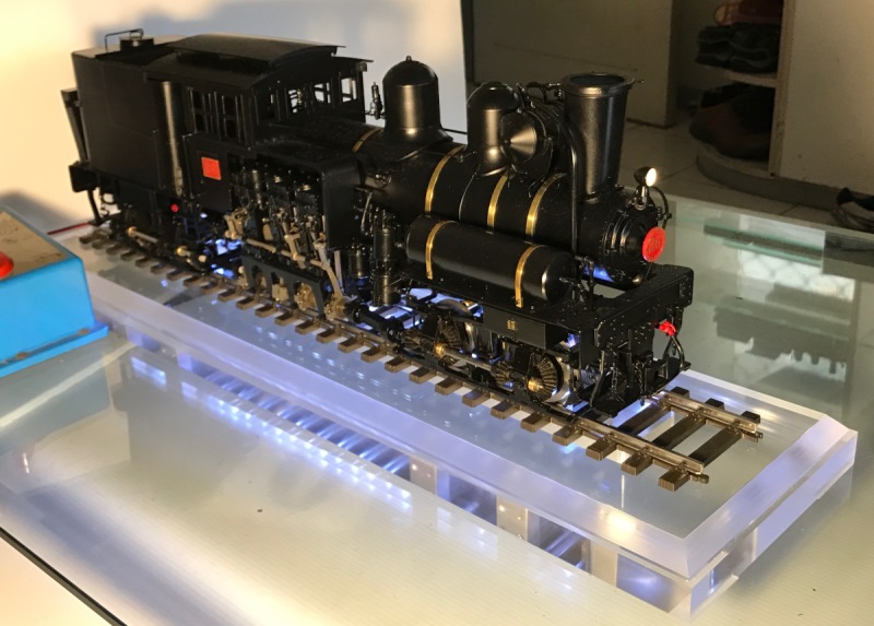 o gauge locomotive rollers